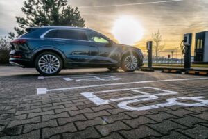 Stacja ładowania samochodów elektrycznych Arinea